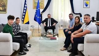 Bh. paraplivači Ismail Barlov i Ismail Zulfić danas dobili diplomatske pasoše Bosne i Hercegovine