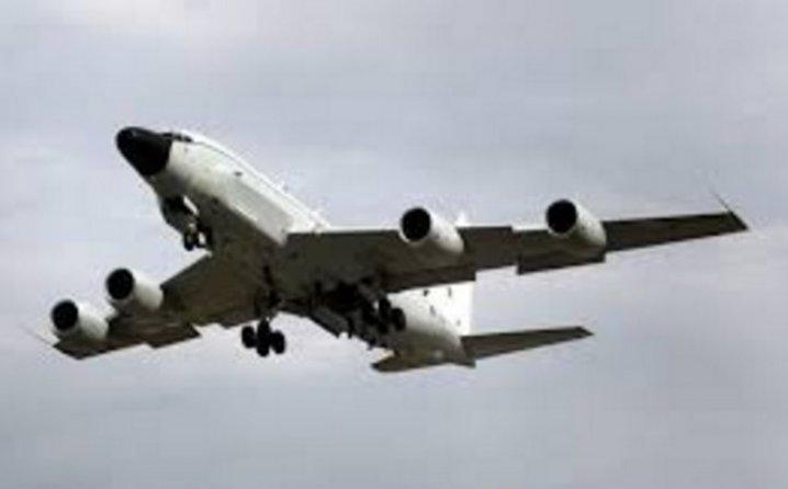 Zamalo katastrofa na Baltiku: Avion NATO-a za dlaku promašio putnički avion!
