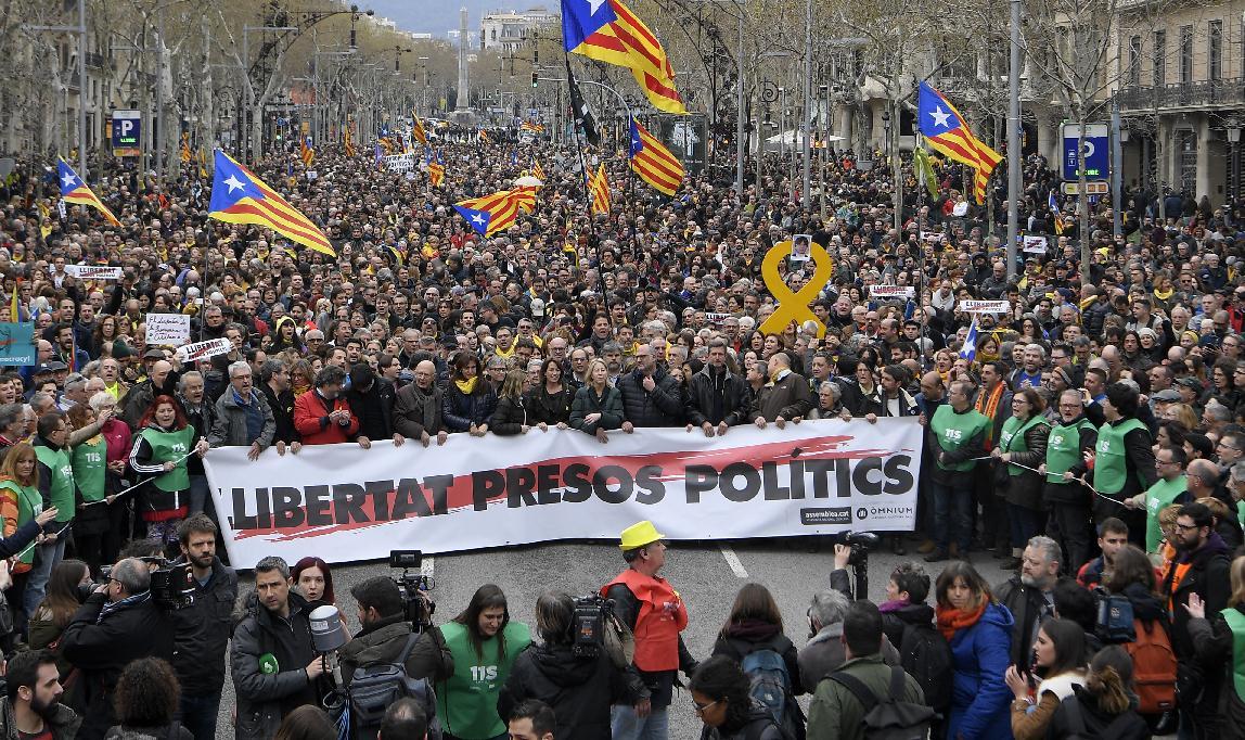Barcelona: Demonstranti blokirali puteve zbog hapšenja Pudždemona