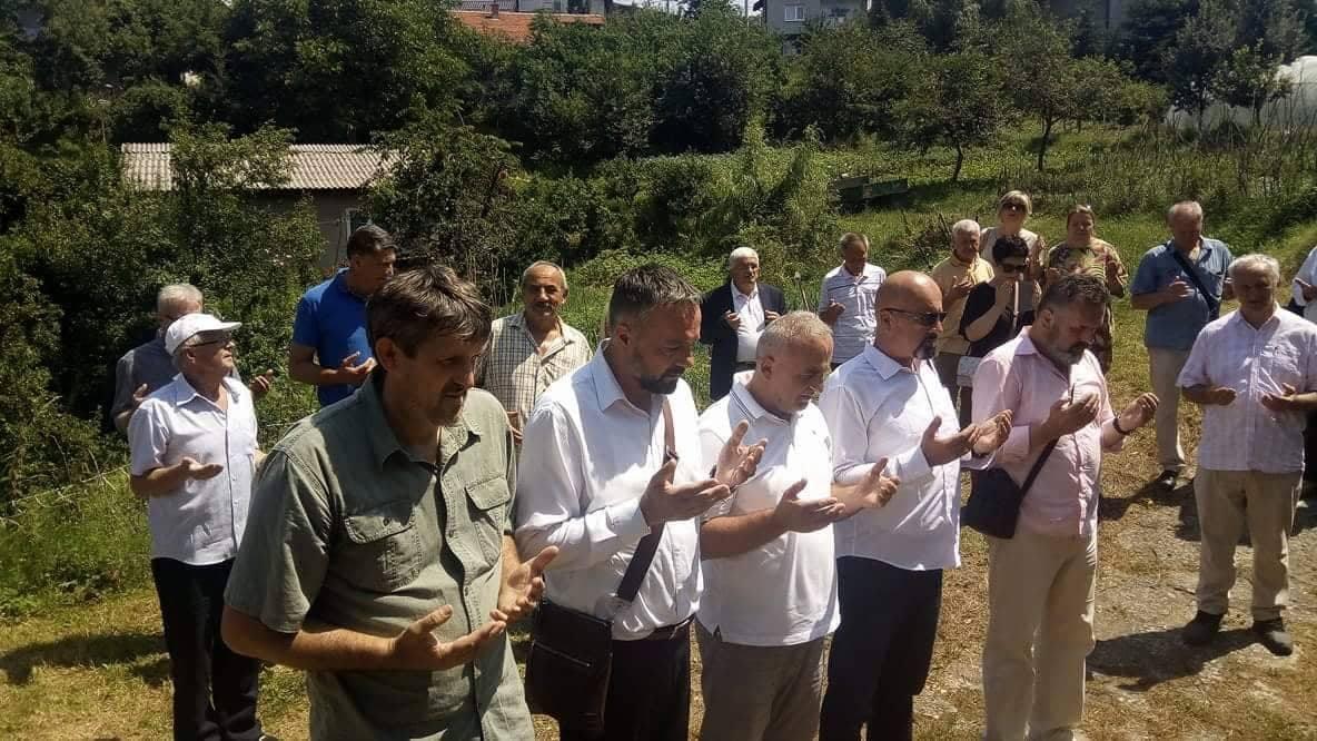 Delegacija OO SBB-a BiH Novi Grad odala počast poginulim borcima i šehidima