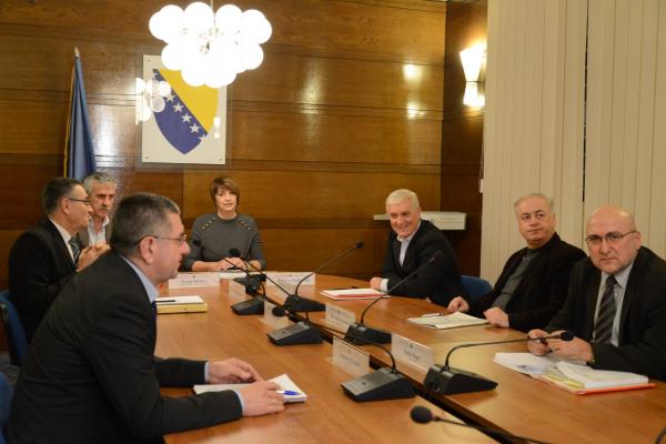 Odlukom četiri člana CIK-a: Šešeljevi radikali izlaze na izbore u BiH