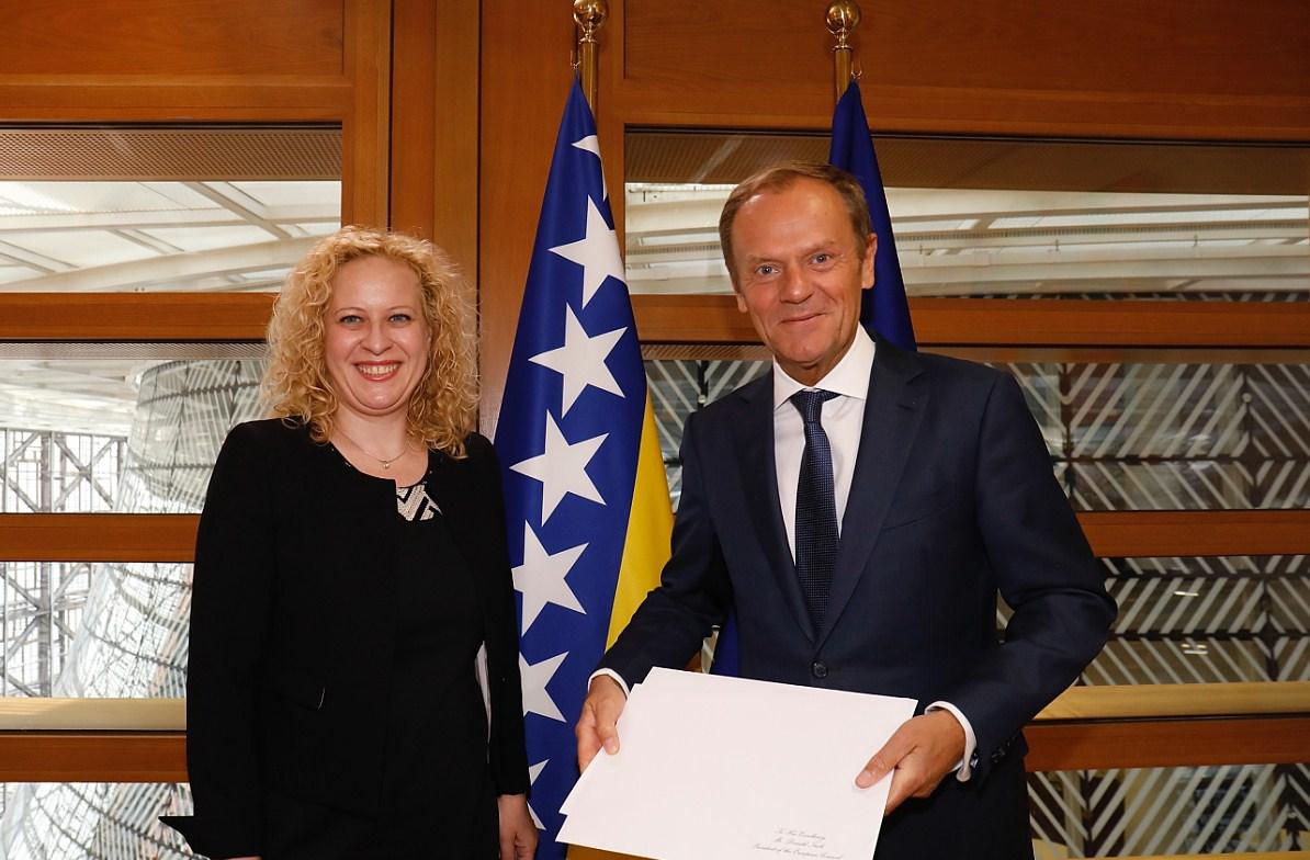 Ambasadorica BiH pri EU Emina Merdan predala akreditivna pisma Donaldu Tusku