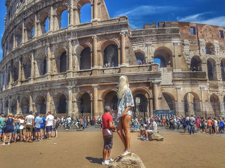 Zbog ponašanja turista Rim odlučio uvesti zabrane i novčane kazne, evo šta se više ne smije raditi