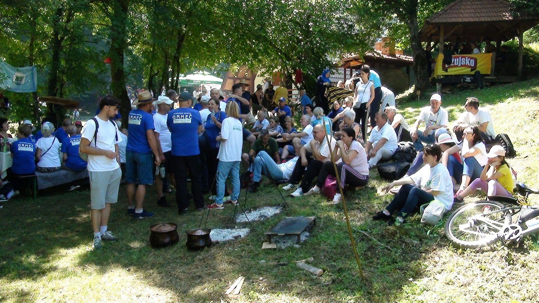 Na Šujnovcu učestvovali 15 ekipa i brojni posjetioci - Avaz