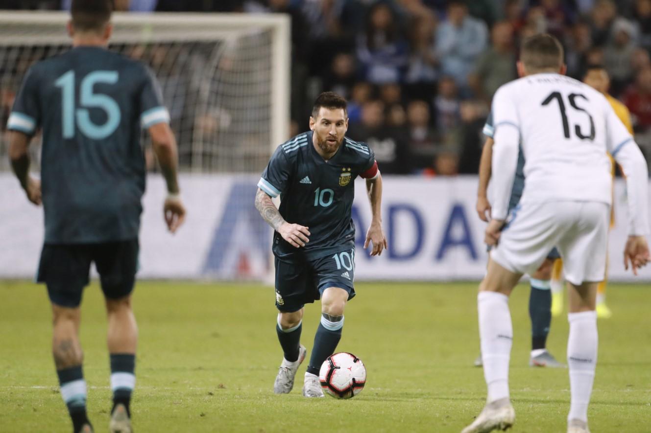 Sam protiv svih: Majstorije Mesija protiv Urugvaja još jednom oduševile nogometni svijet