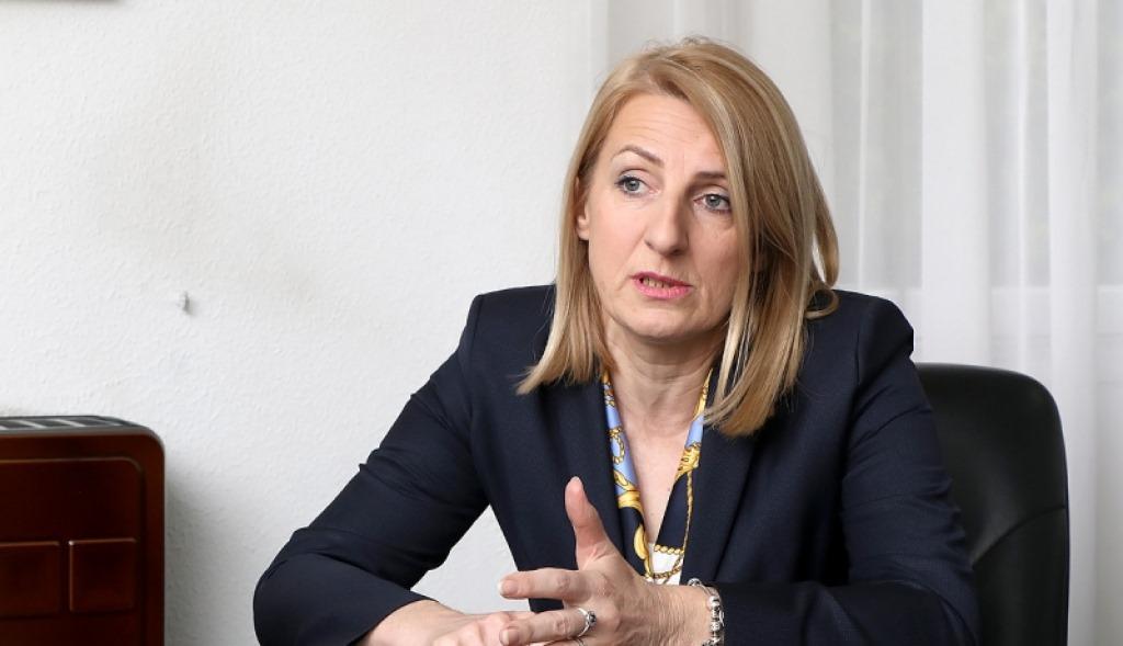 Ministrica Nihada Glamoč: Skraćeno vrijeme prodavnica i apoteka
