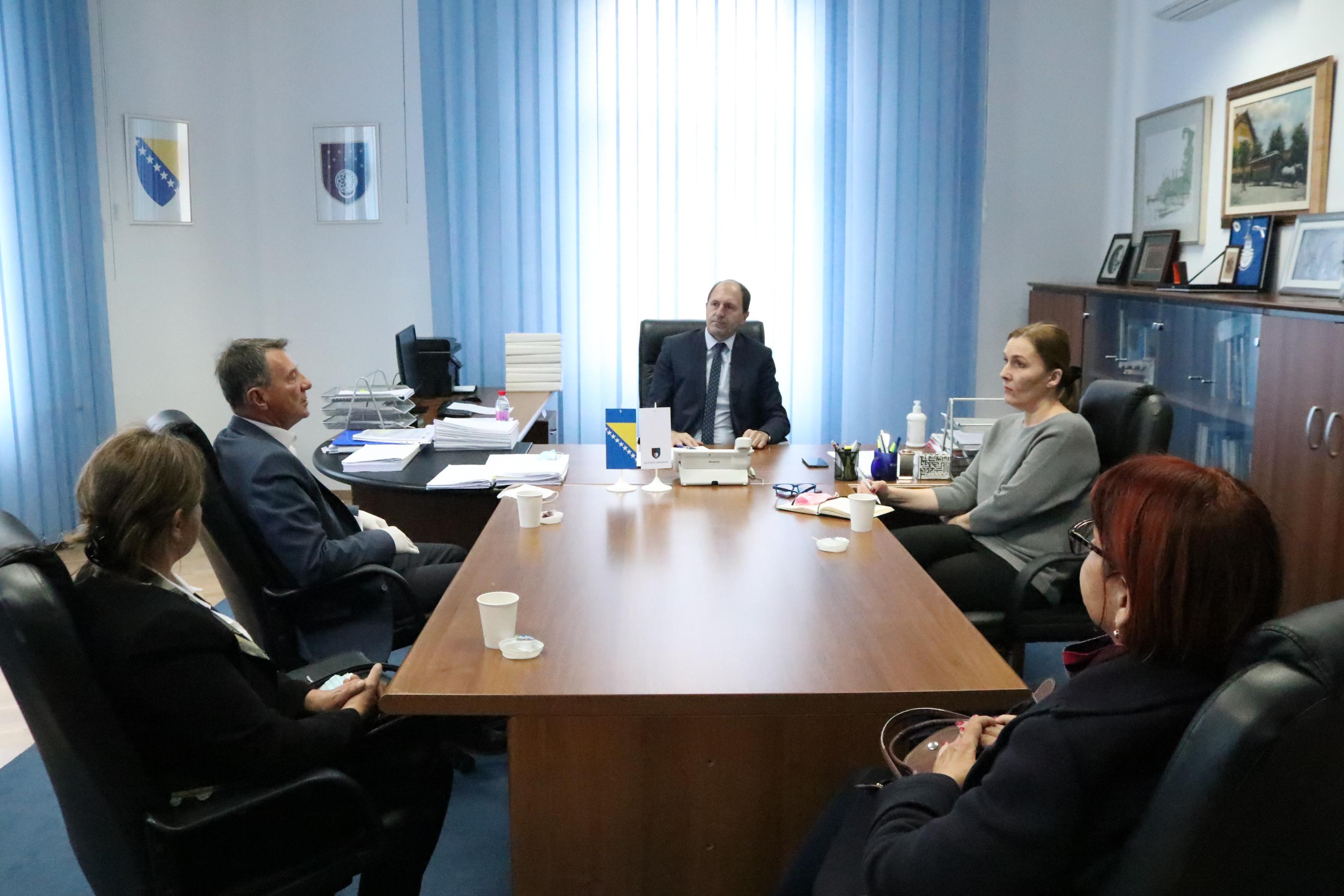 Nenadić je najavio kako će u narednom periodu u budžetu nastojati povećati iznose za finansiranje Udruženja - Avaz