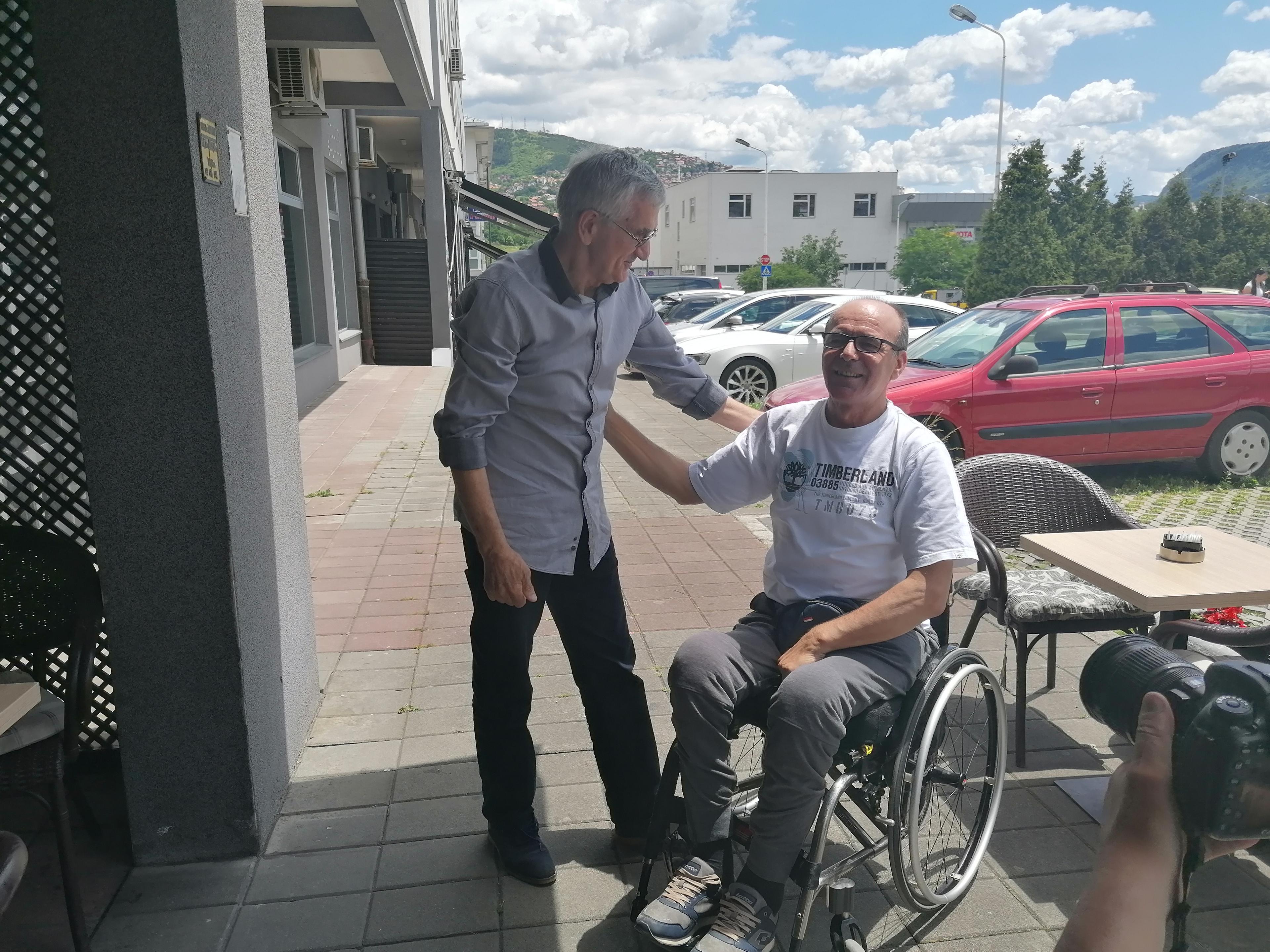 Prvi zagrljaj nakon 25 godina: Kako je Ismet Mršević spasio život Dževadu Pintolu