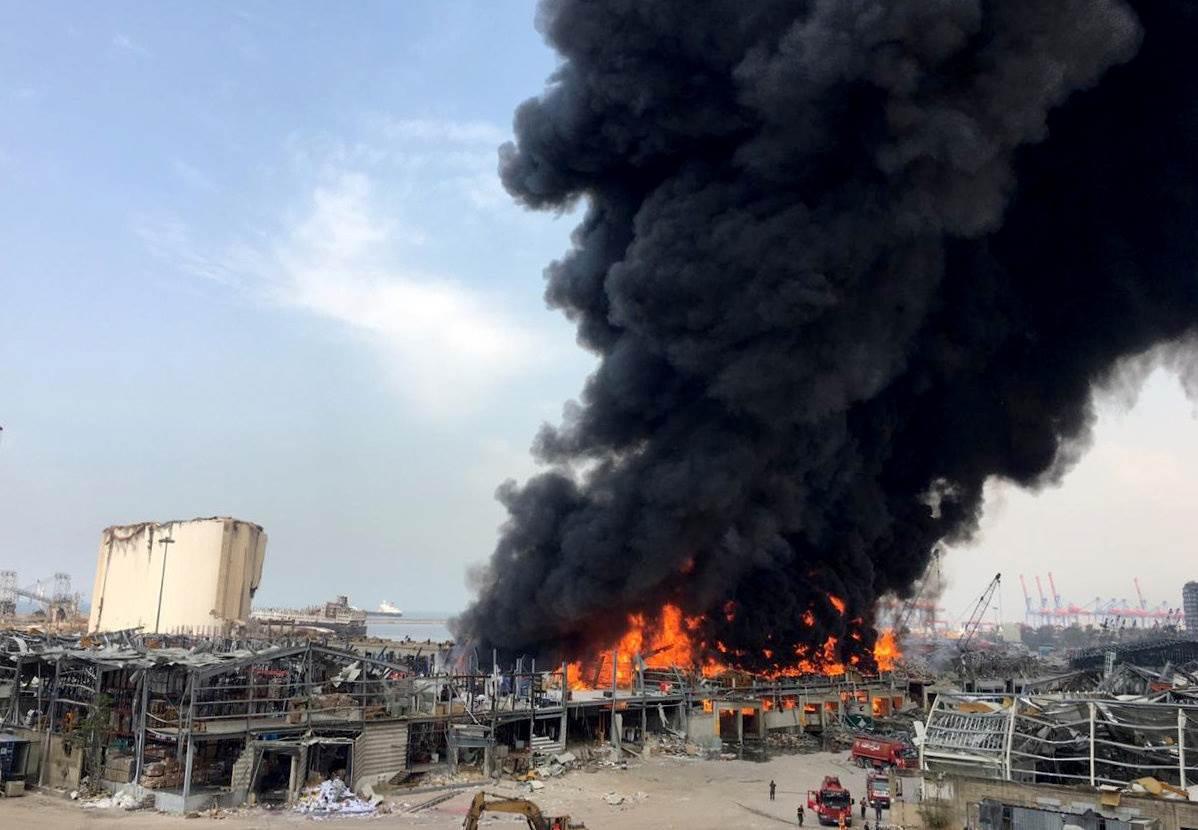 Dramatični snimci iz Bejruta: Veliki požar ponovo izbio u luci, vojska naredila hitnu evakuaciju