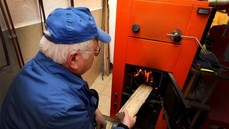 Vlada KS će subvencionirati zamjenu peći i kotlova na ugalj s pećima na drva i pelet