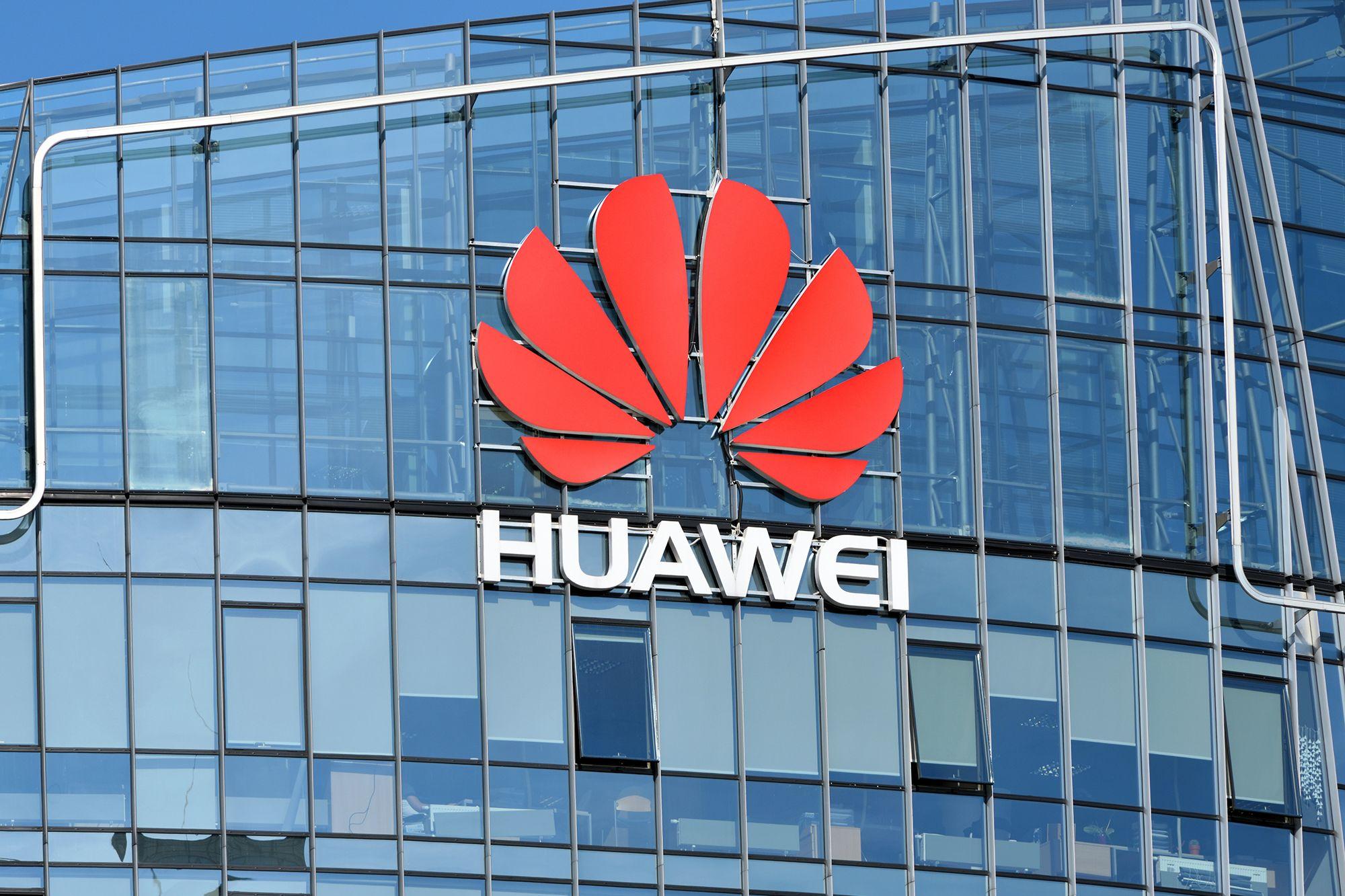Huawei: Vašington treba ponovo razmotriti trgovinske zabrane