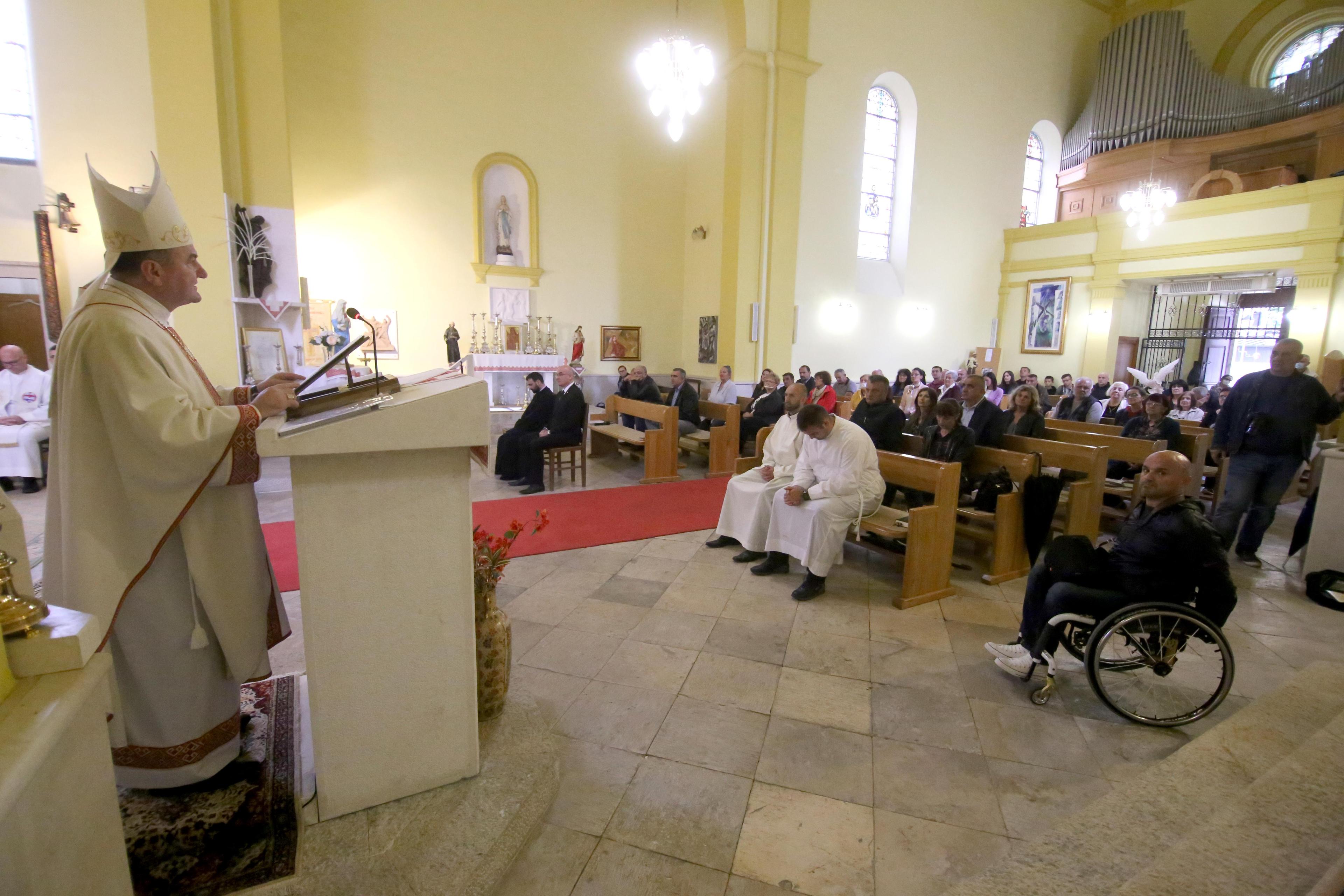 Biskup mostarsko-duvanjski Petar Palić predvodio misu u Trebinju