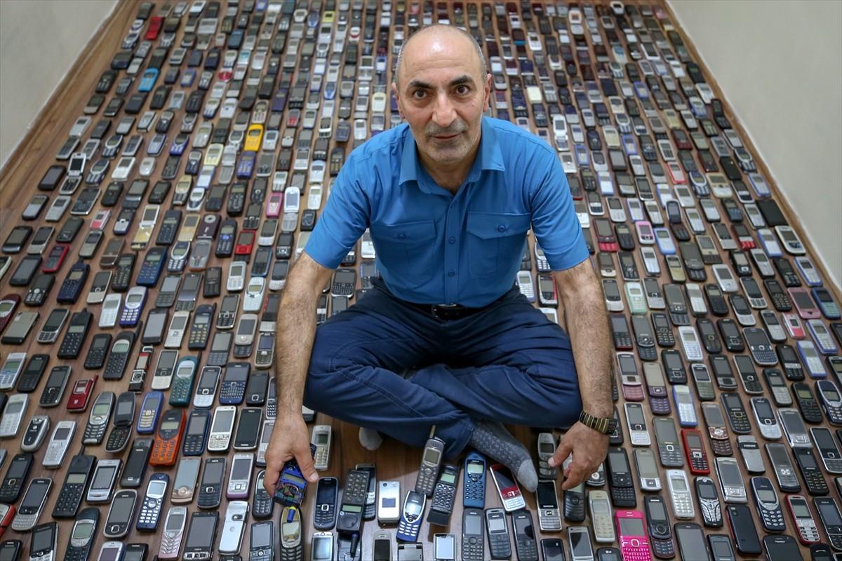 Lopovi mu ukrali u 700 od 1.700 mobilnih telefona - Avaz