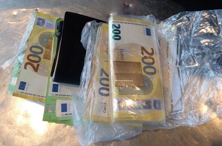 Iračanin u čarapama skrivao više od 80.000 eura