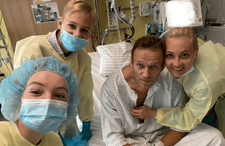 Navaljni u bolnici - Avaz