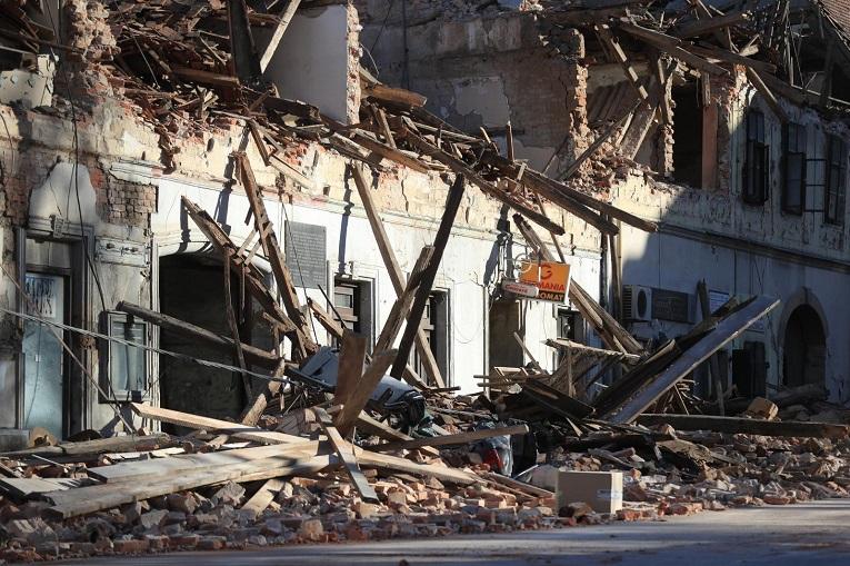 Jezive fotografije iz hrvatskih gradova nakon razornog zemljotresa