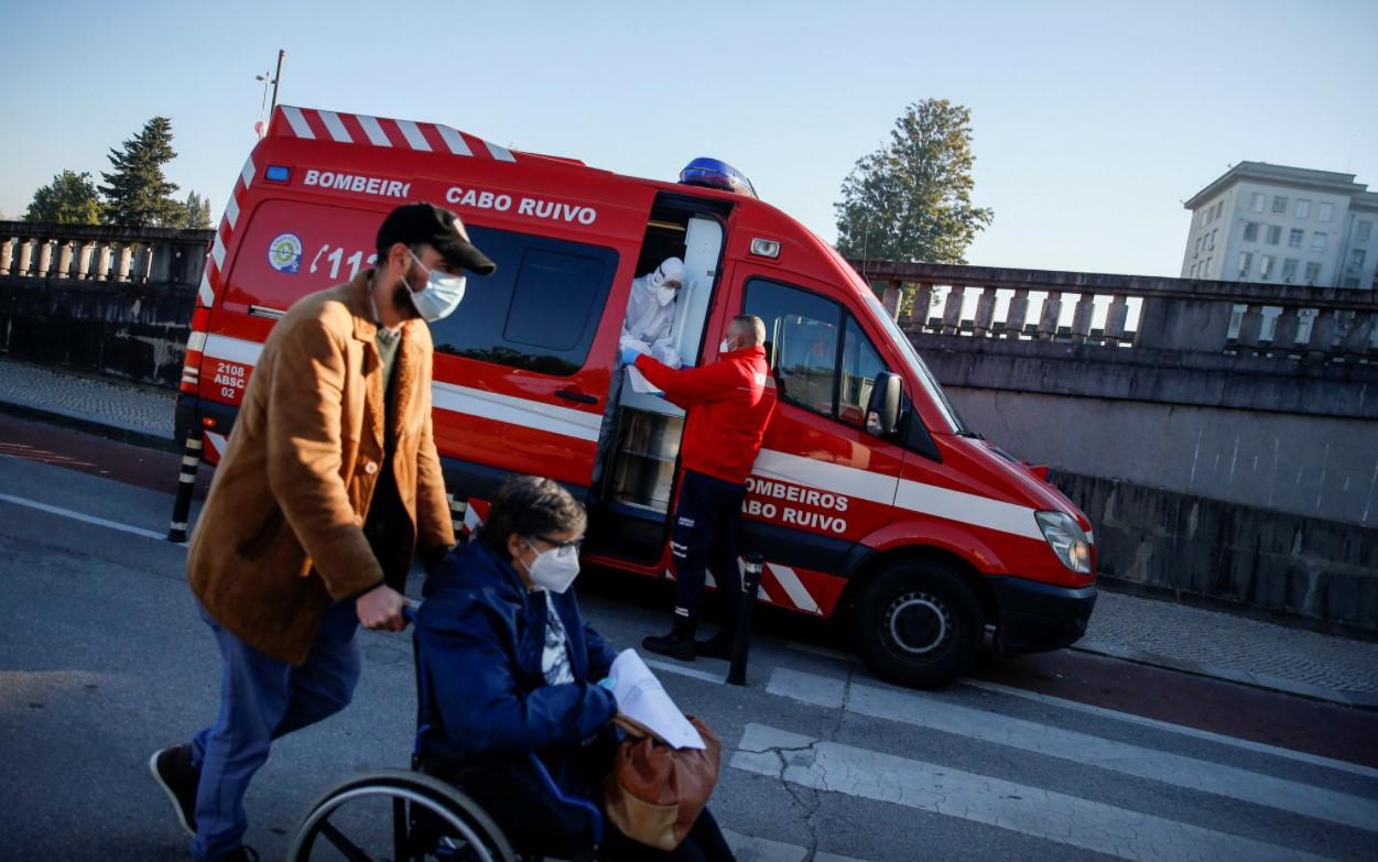 Doctors despair, schools to shut as pandemic worsens in Portugal