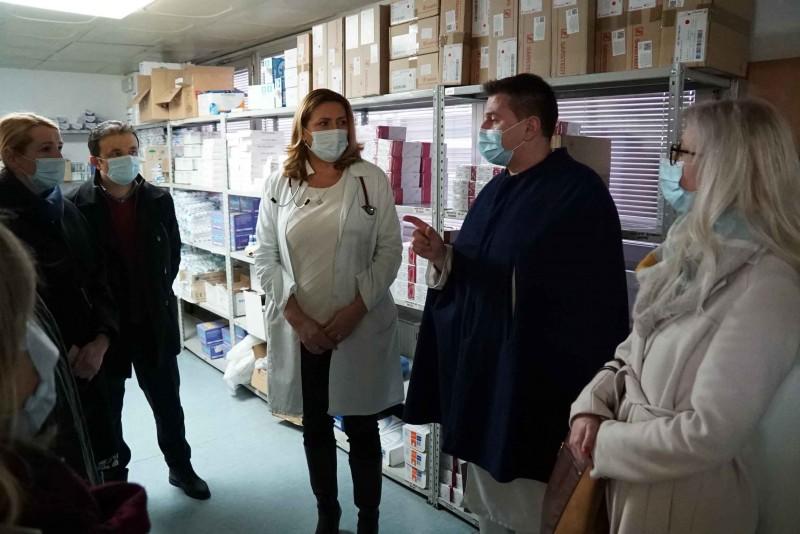 Mostar Hospital receives a donation of Covid tests and protective equipment