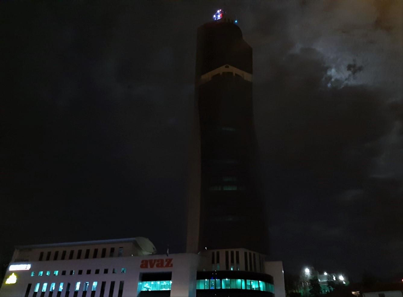 Sat za planetu Zemlju: Ugašena svjetla na "Avaz Twist Toweru"