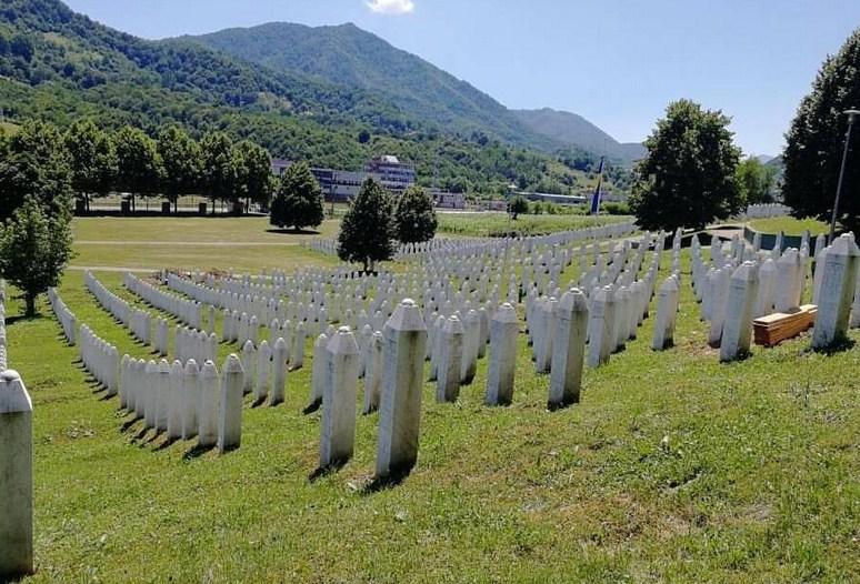 Obilježavanje godišnjice genocida u Srebrenici 11. jula - Avaz