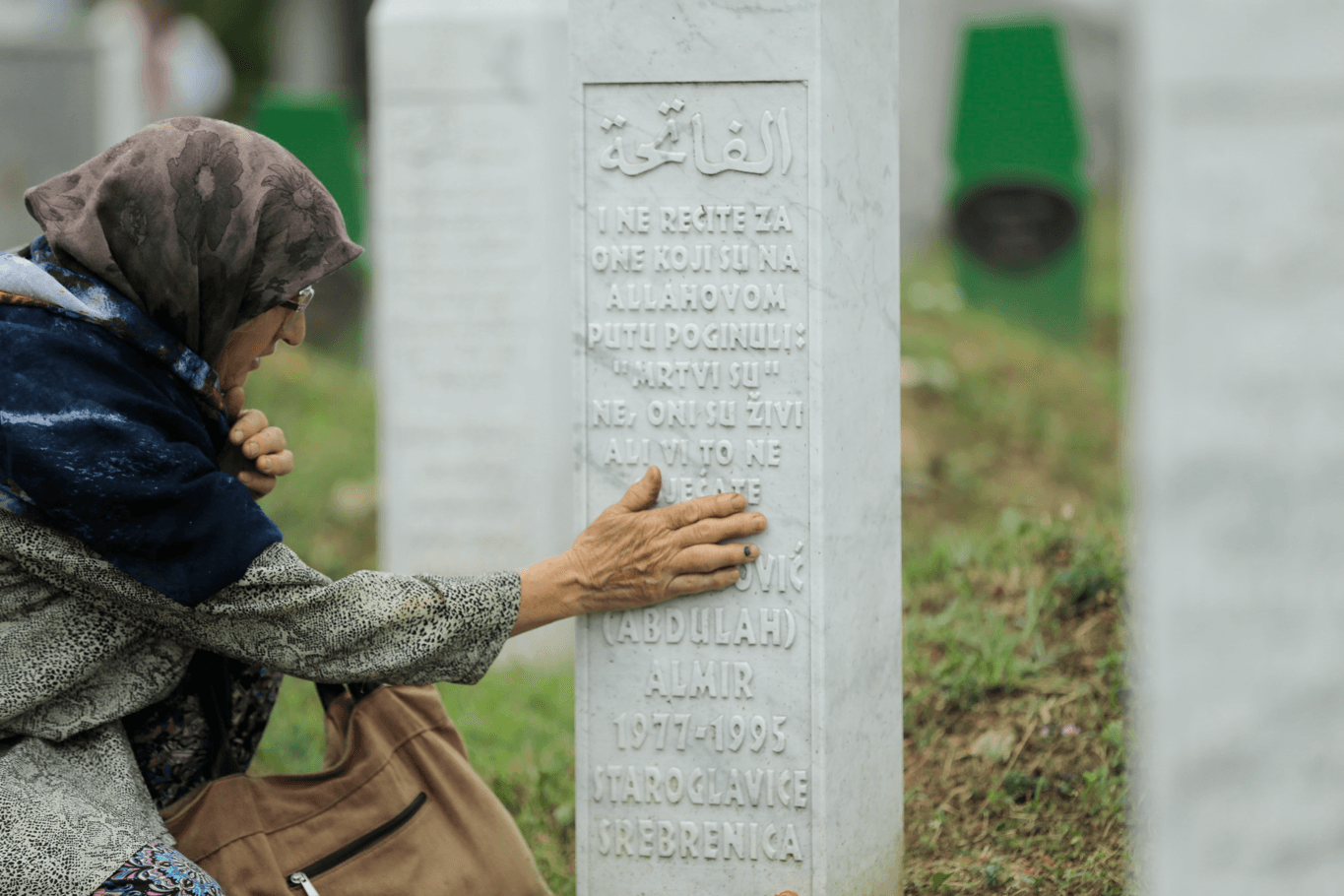 Porodice obilaze mezarje u Potočarima: Fatiha za najmilije