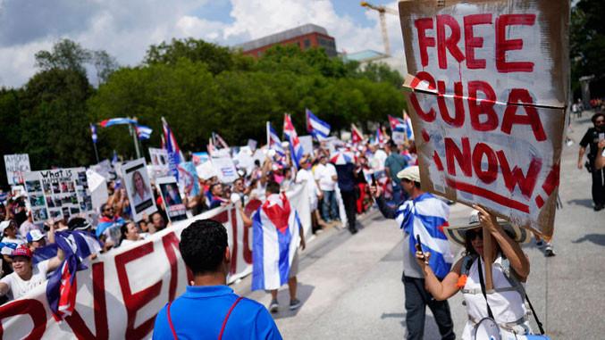 Hiljade Kubanaca izašlo je na ulice 11. jula - Avaz