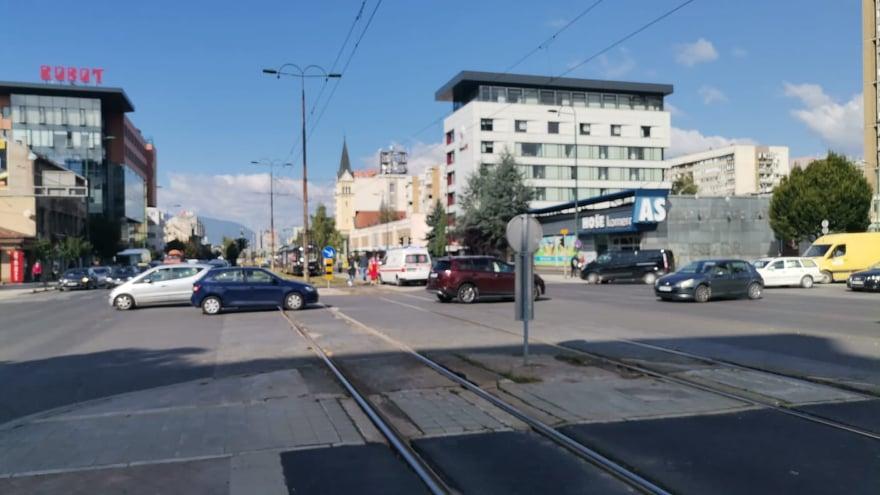 Drama na tramvajskom stajalištu: Pozlilo ženi, intervenirala ekipa Hitne pomoći