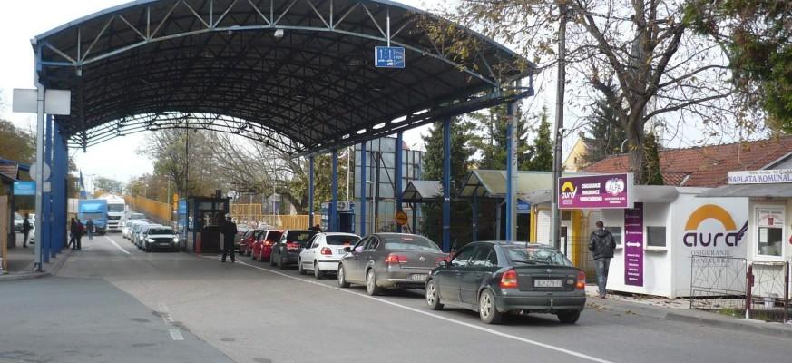 Na graničnim prijelazima Šepak i Bosanska Gradiška pojačana frekvencija vozila