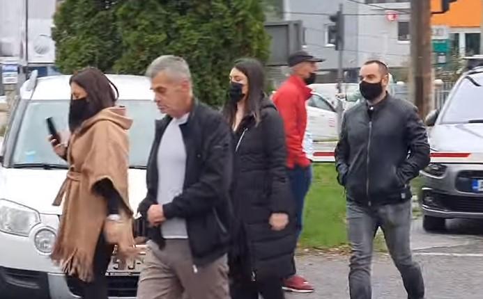 Slučaj "Memić": Pogledajte dolazak Alise Ramić i njenog oca Zijada Mutapa na nastavak suđenja