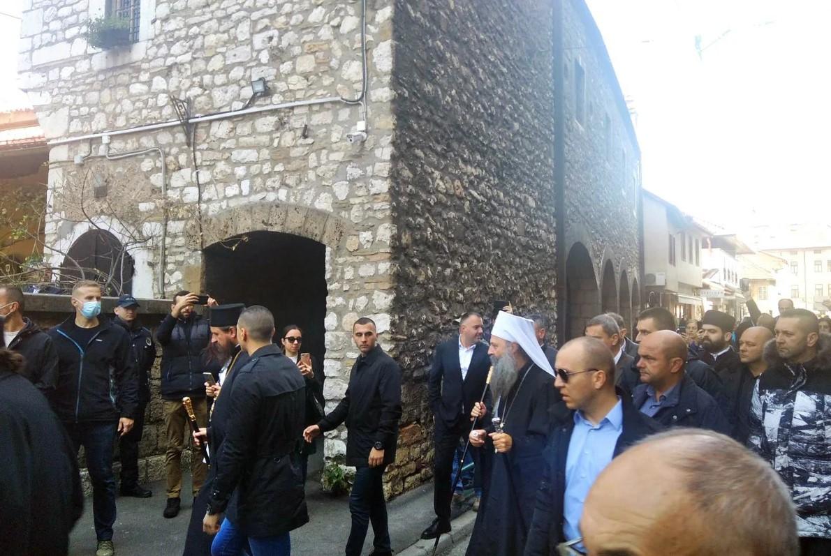 Patrijarh Porfirije i episkopi prošetali centrom Sarajeva - Avaz