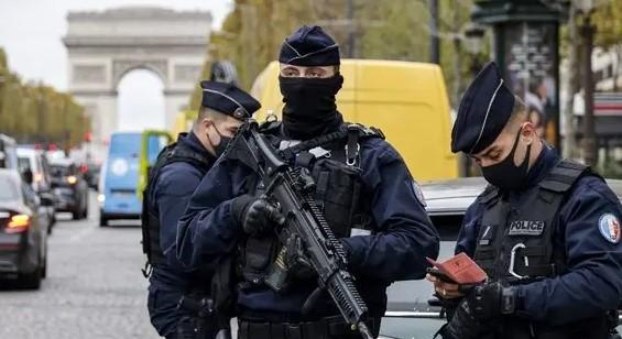Francuska do kraja godine zatvara još sedam džamija i udruženja