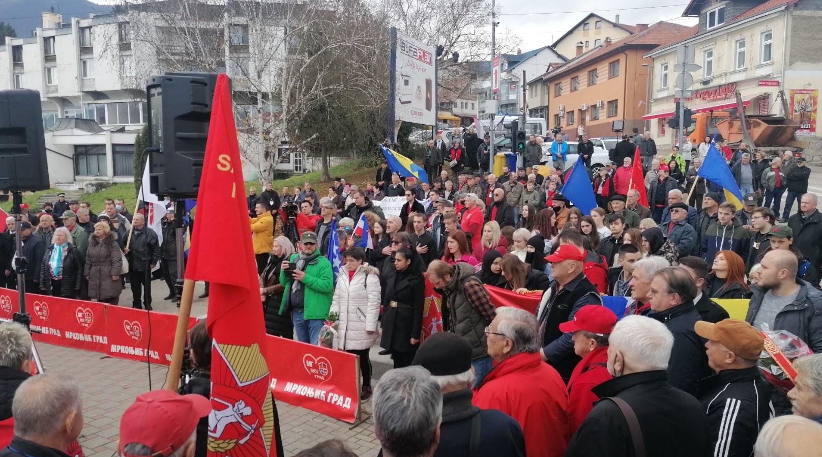 U Mrkonjić Gradu obilježen Dan državnosti Bosne i Hercegovine: Brojne delegacije antifašista položile cvijeće