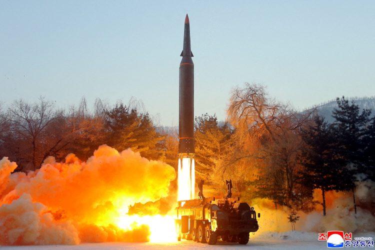 Sjeverna Koreja po treći put u mjesec ispalila balističke rakete