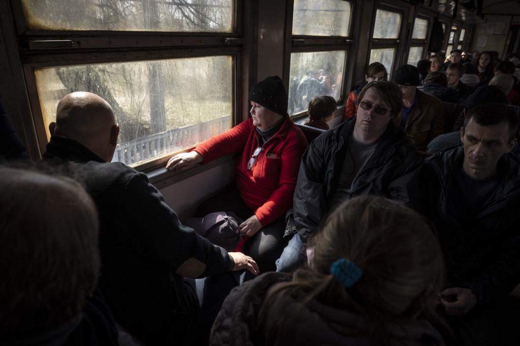 Ukrajina želi da uspostavi deset humanitarnih koridora za evakuaciju civila
