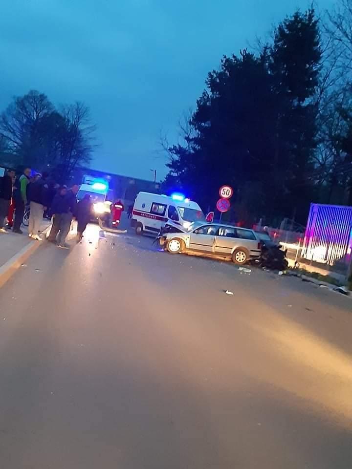 Saobraćajna nesreća u Donjim Dubravama: Tri osobe povrijeđene