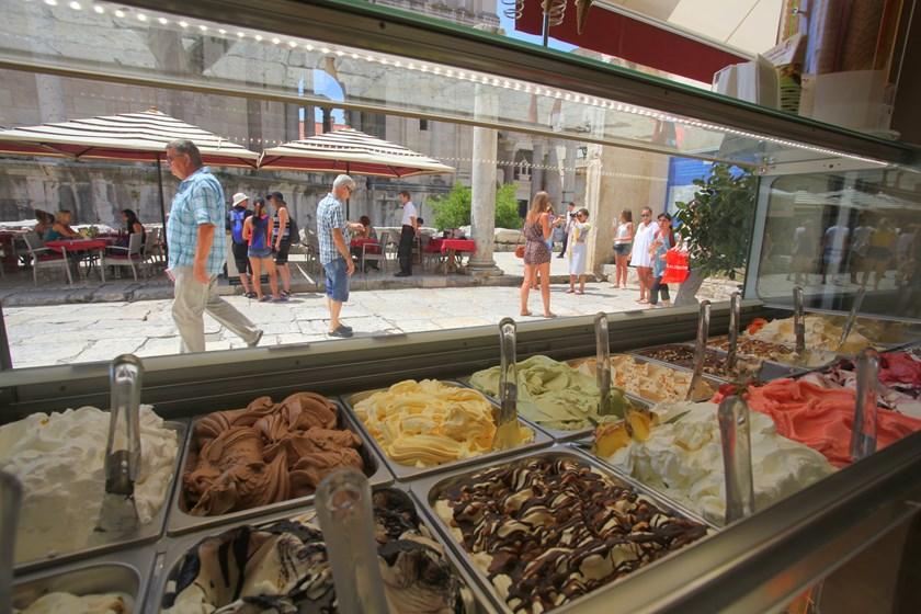Sve je poskupilo: Nove cijene sladoleda na Jadranu šokirale mještane