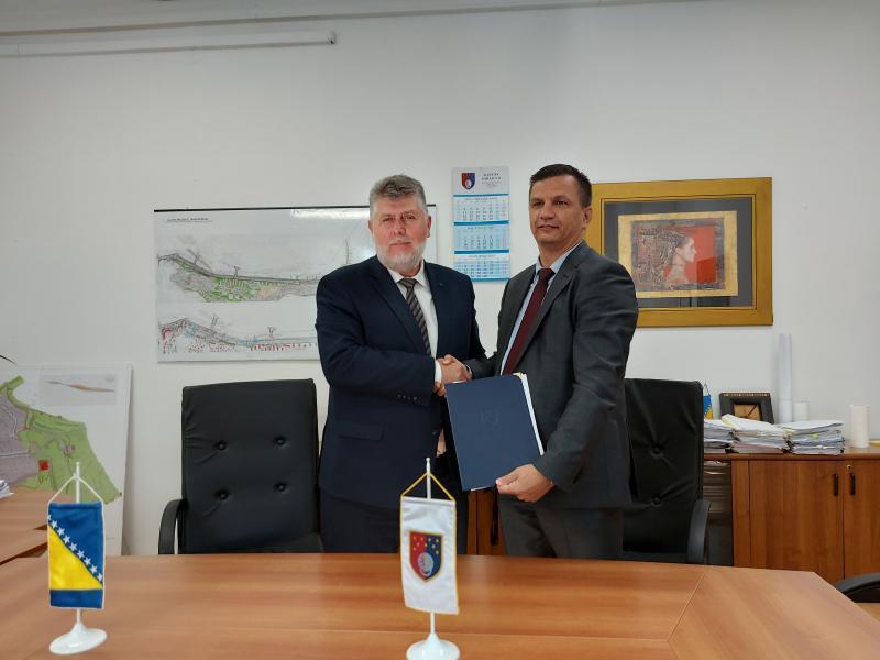 Hadžiahmetović potpisao sporazum sa “Pokopom”: Izdvaja se 500.000 KM za izgradnju mrtvačnice