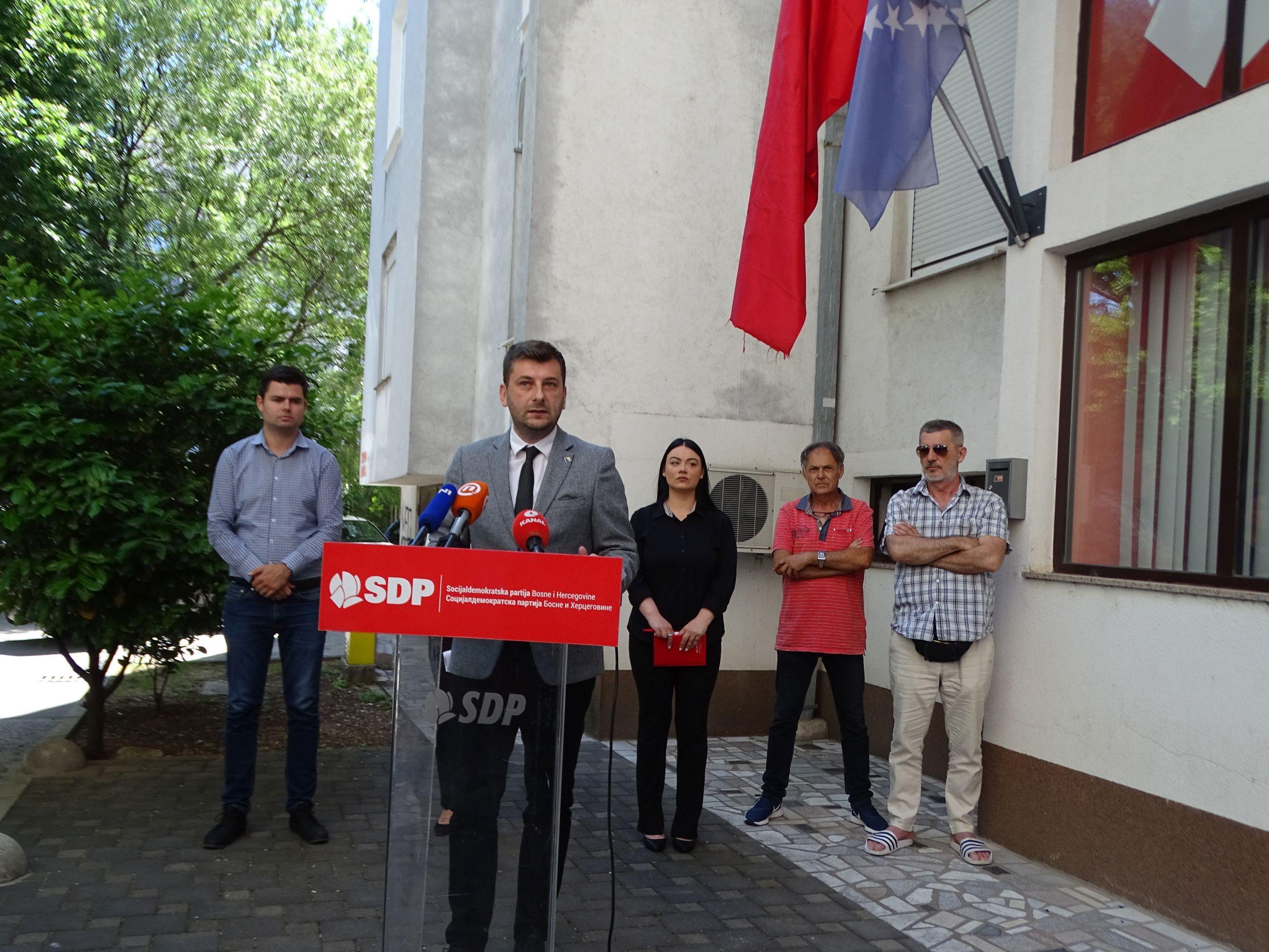 S vanrednog press-a SDP-a HNK: HDZ i SDA će ozvaničiti podjelu MUP-a po stranačkoj i etničkoj liniji