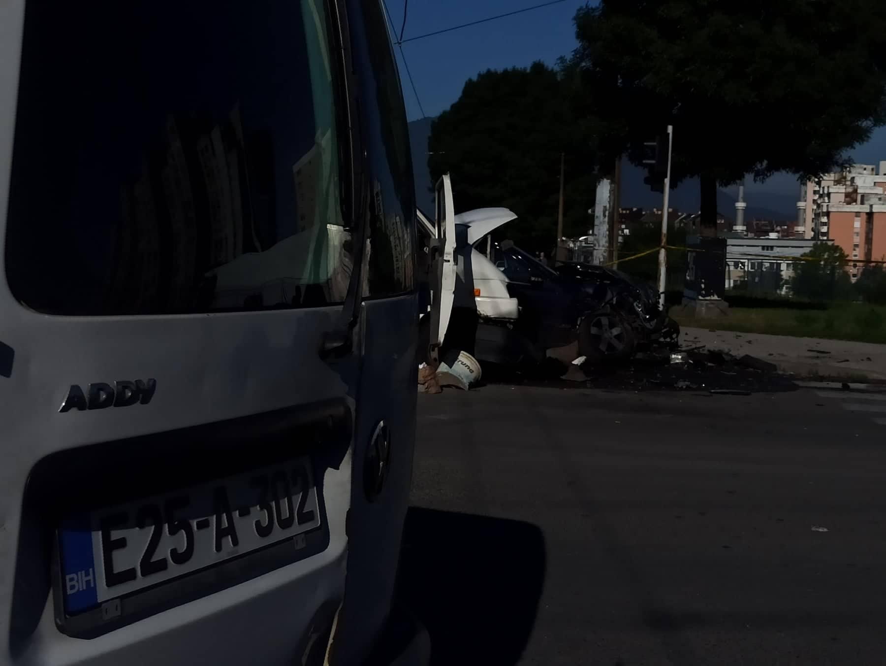 Teška saobraćajna nesreća na Alipašinom Polju - Avaz