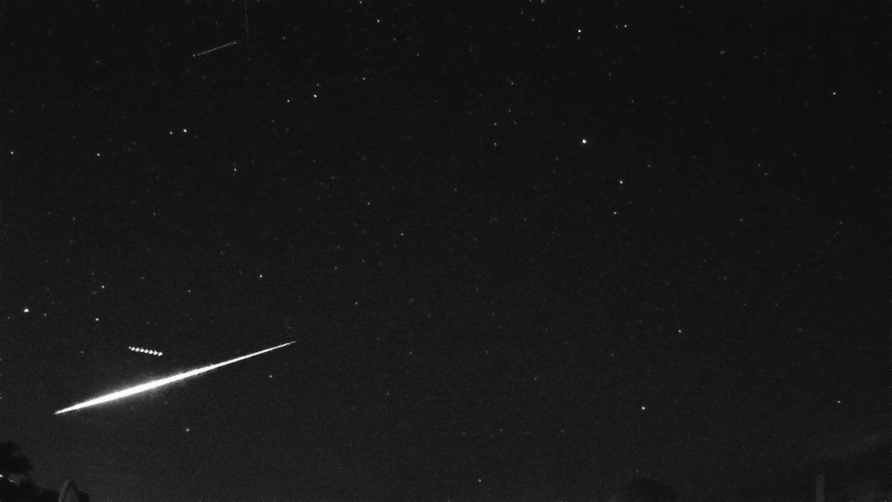 Sjajni meteor osvijetlio nebo iznad Hrvatske - Avaz