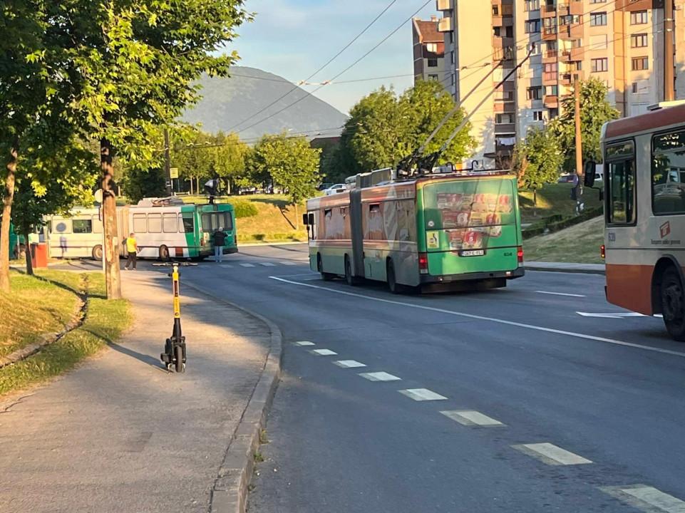 Trolejbusi koji saobraćaju ka Dobrinji - Avaz
