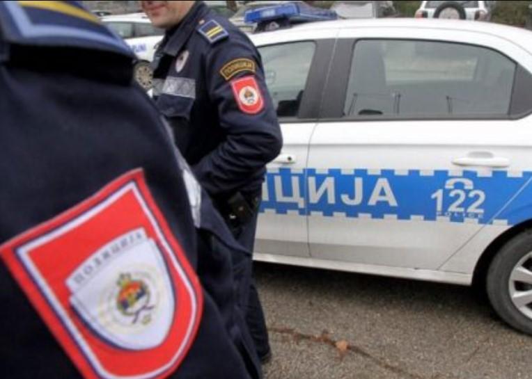 Povrijeđenom policijskom službeniku ukazana je ljekarska pomoć u Domu zdravlja "Ozren" u Petrovu gdje su mu konstatovane lake tjelesne povrede - Avaz