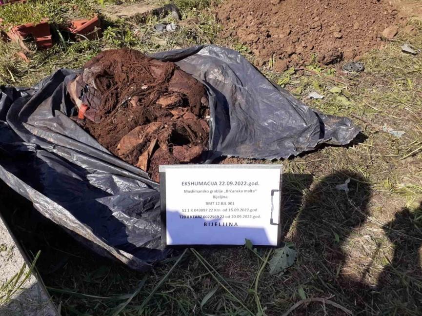 U Bijeljini ekshumirani posmrtni ostaci najmanje jedne žrtve proteklog rata