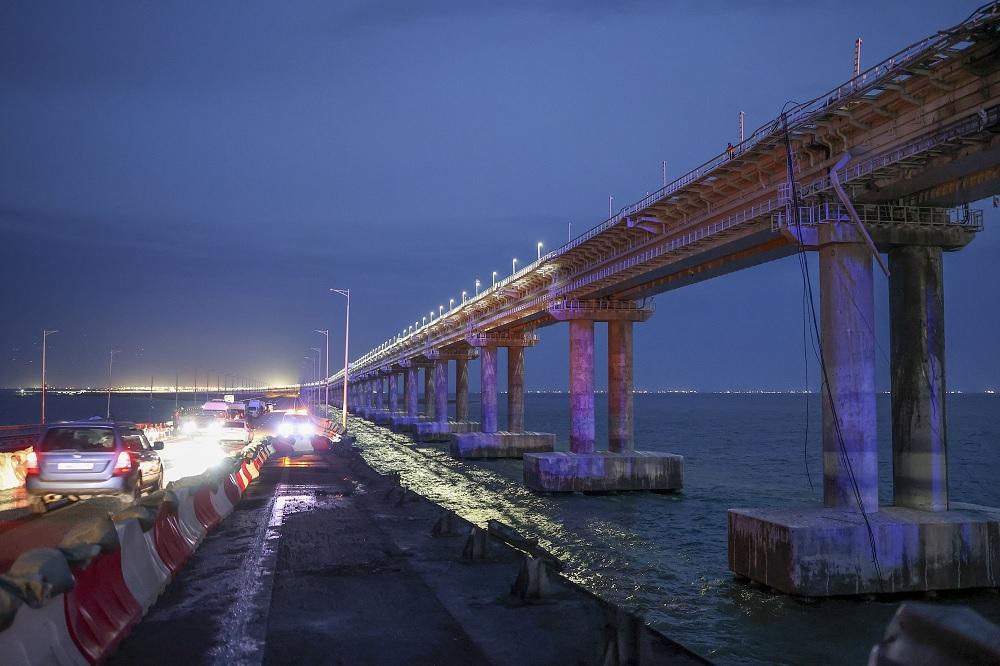 Krimski most djelomično ponovno otvoren nakon velike eksplozije