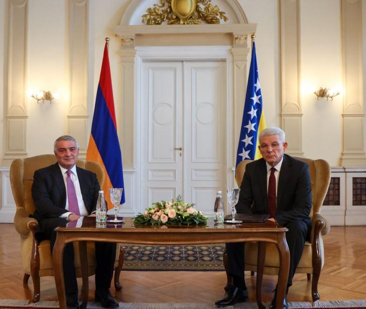 Džaferović primio akreditivna pisma novoimenovanih ambasadora Armenije i Južne Koreje