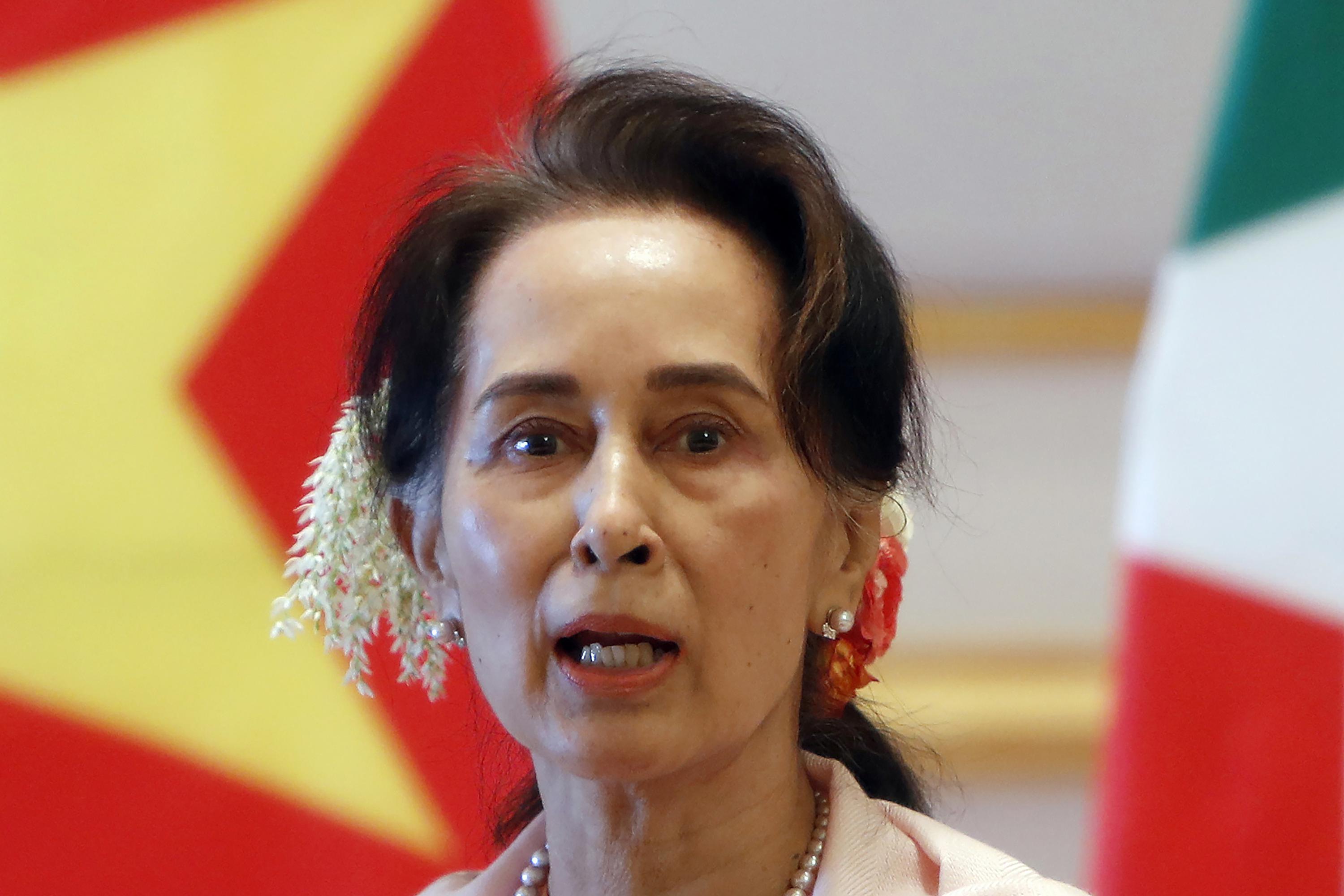 Aung San Su Kji - Avaz
