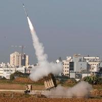 Skoro 100 raketa ispaljeno jutros iz Libana na Izrael

