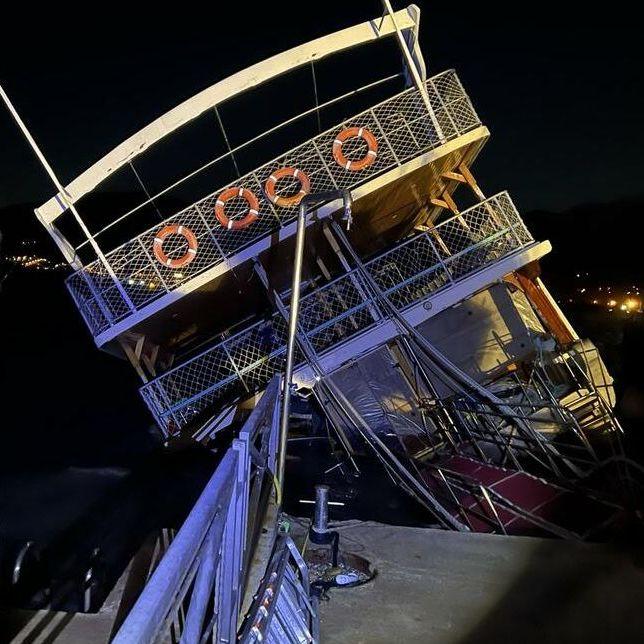 Potonuo turistički brod kod Tivta: Strahuje se od izlivanja nafte