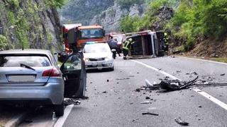 Teški sudar na cesti Mostar-Sarajevo: Najmanje sedmero povrijeđenih