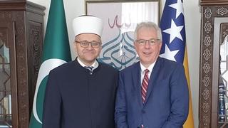 Ambasador Marfi posjetio muftiju mostarskog Salema ef. Dedovića